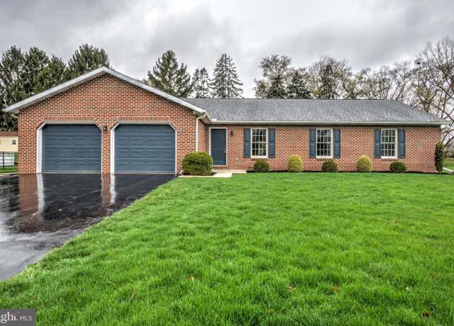 Property at 520 Boxwood Ln, Carlisle, PA 17015, 3 beds, 2 baths