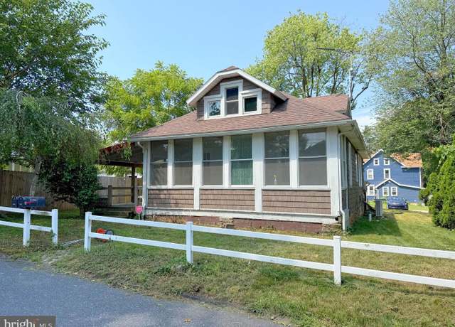 Property at 13579 Summit Ave, Blue Ridge Summit, PA 17214, 3 beds, 2 baths