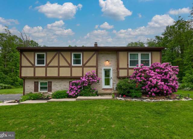 Property at 5886 Michele Dr, Narvon, PA 17555, 3 beds, 2 baths