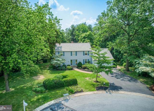 Property at 2640 Breezewood Dr, Lancaster, PA 17601, 4 beds, 2.5 baths
