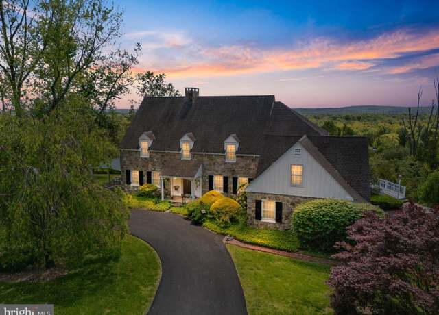 Property at 1300 Beaumont Ln, Pottstown, PA 19464, 5 beds, 4.5 baths
