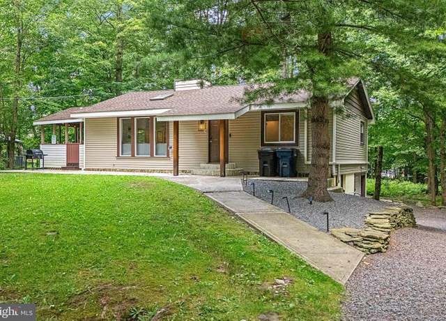 Property at 113 Birchwood Rd, Blakeslee, PA 18610, 4 beds, 2 baths
