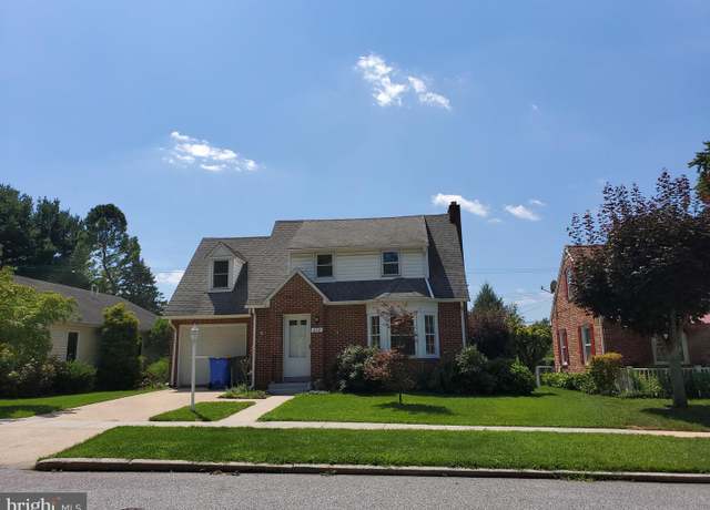 Property at 212 Pinehurst Rd, York, PA 17402, 3 beds, 1 bath
