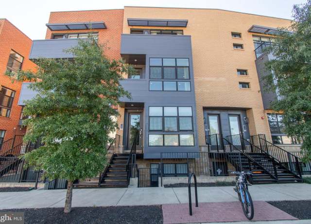 Property at 1108 S Highland St #3, Arlington, VA 22204, 2 beds, 2.5 baths