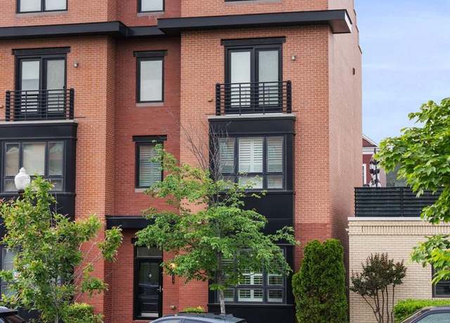 Property at 724 E Howell Ave, Alexandria, VA 22301, 3 beds, 3.5 baths