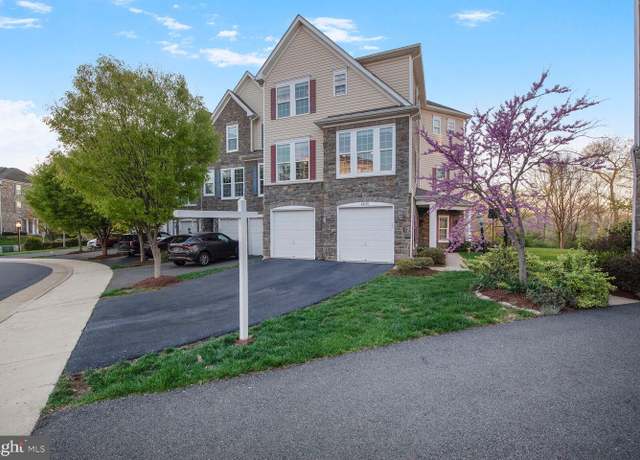Property at 42458 Great Heron Sq, Ashburn, VA 20148, 3 beds, 3.5 baths