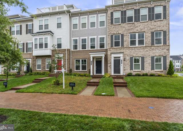 Property at 1690 Dunnington Pl, Dumfries, VA 22026, 4 beds, 3.5 baths