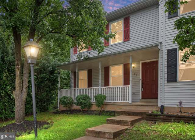 Property at 5122 Redbud Rd, Fredericksburg, VA 22407, 3 beds, 2.5 baths