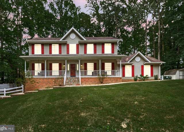 Property at 8012 Pembroke Cir, Spotsylvania, VA 22551, 4 beds, 2.5 baths