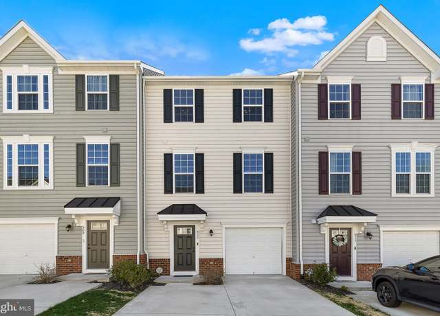 Property at 511 Landing Dr, Fredericksburg, VA 22405, 3 beds, 2.5 baths