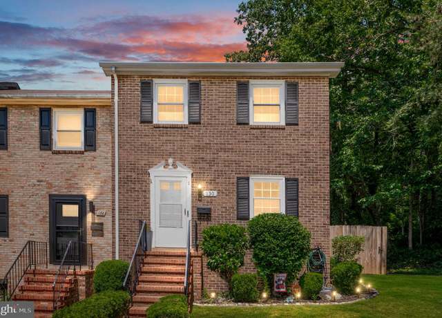 Property at 130 Falmouth Dr, Fredericksburg, VA 22405, 3 beds, 2.5 baths