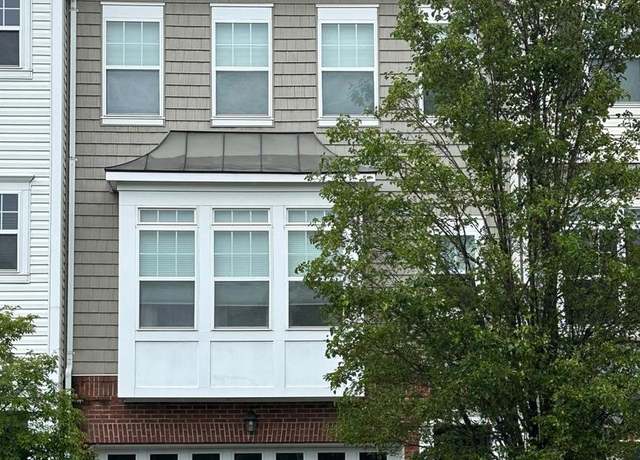 Property at 337 Woodstream Blvd, Stafford, VA 22556, 3 beds, 3 baths