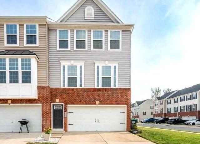 Property at 111 Half Moon Way, Fredericksburg, VA 22405, 3 beds, 3.5 baths
