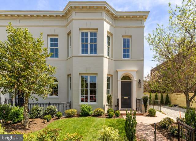 Property at 333 12th St NE, Washington, DC 20002, 5 beds, 4 baths