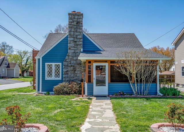 Property at 201 Jefferson Ave, New Castle, DE 19720, 3 beds, 2 baths