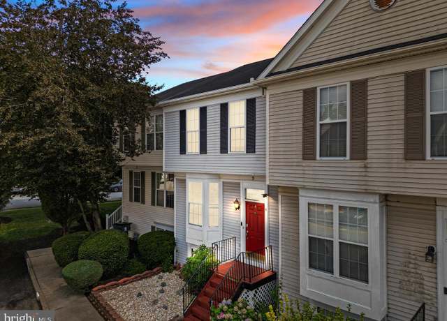 Property at 5 Denny Cir, Newark, DE 19702, 3 beds, 1.5 baths