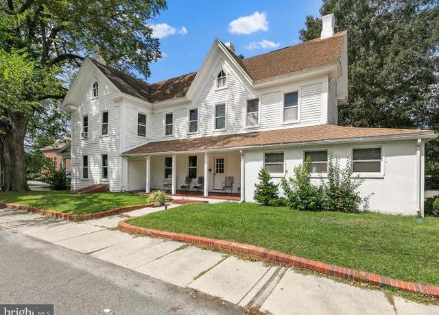 Property at 202 N Bedford St, Georgetown, DE 19947, 7 beds, 3.5 baths