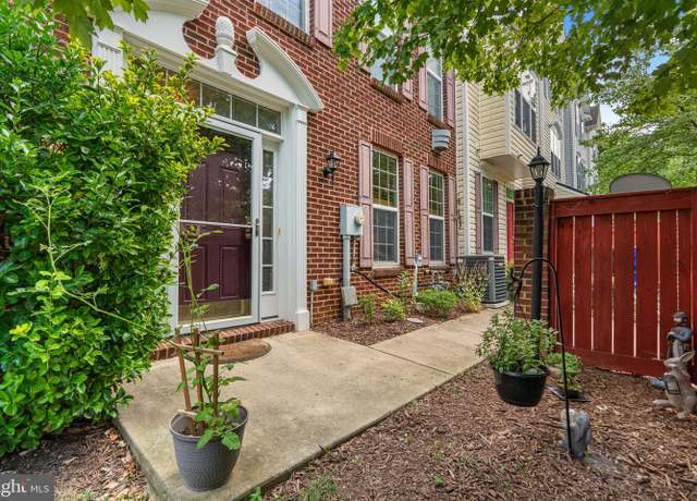Property at 109 Whiskey Creek Cir, Frederick, MD 21702, 3 beds, 2.5 baths