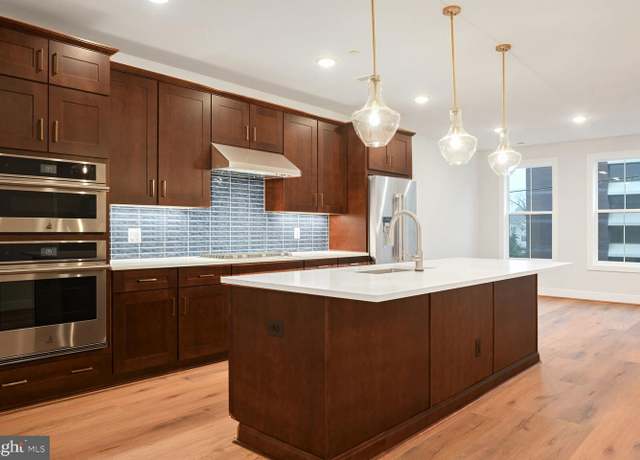 Property at 6014 Montrose Rd, Rockville, MD 20852, 3 beds, 2.5 baths