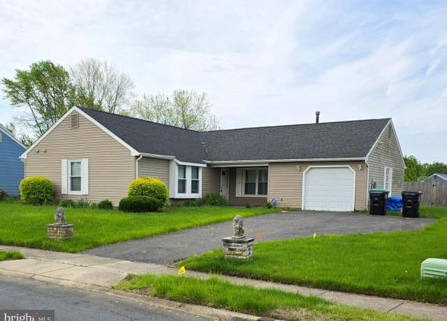 Property at 142 Arbor Meadow Dr, Sicklerville, NJ 08081, 3 beds, 2 baths