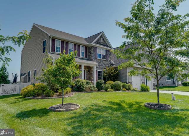 Property at 9 Sovereign Dr, Douglassville, PA 19518, 4 beds, 2.5 baths