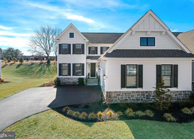 Property at 10 Radnor Ln, Kennett Square, PA 19348, 4 beds, 4 baths