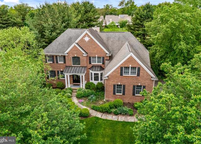 Property at 115 Hartefeld Dr, Avondale, PA 19311, 6 beds, 4.5 baths