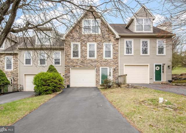 Property at 208 Oakridge Dr, Mountville, PA 17554, 3 beds, 1.5 baths