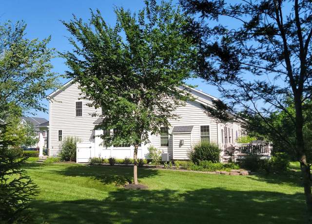 Property at 111 Brentwood Ct, Colmar, PA 18915, 4 beds, 4.5 baths