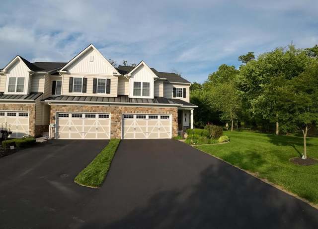Property at 111 Brentwood Ct, Colmar, PA 18915, 4 beds, 3.5 baths