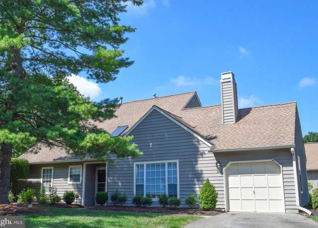 Property at 262 Copper Beech Dr, Blue Bell, PA 19422, 2 beds, 2.5 baths