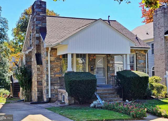 Property at 636 25th St S, Arlington, VA 22202, 3 beds, 2 baths
