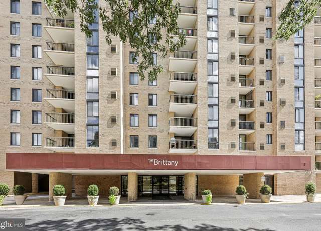 Property at 4500 S Four Mile Run Dr #220, Arlington, VA 22204, 2 beds, 2 baths