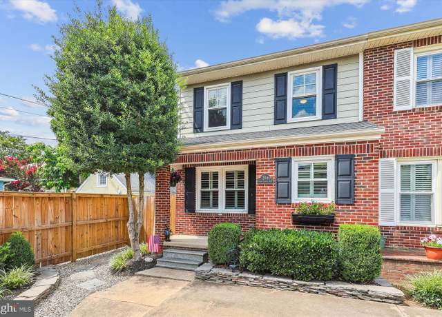 Property at 204 E Custis, Alexandria, VA 22301, 3 beds, 1.5 baths