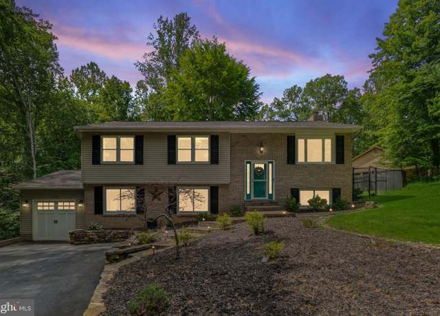 Property at 12248 Chinaberry Ct, Manassas, VA 20112, 4 beds, 3 baths