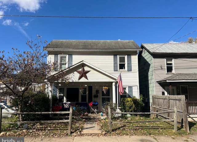 Property at 286 S Water St, Keyser, WV 26726, 3 beds, 1.5 baths