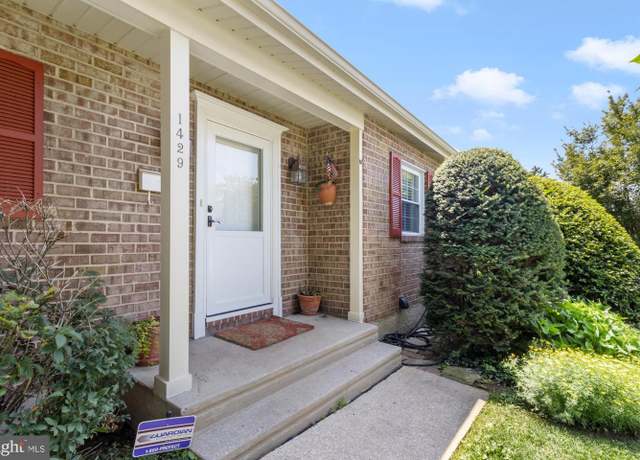 Property at 1429 Adamsview Rd, Baltimore, MD 21228, 3 beds, 2 baths