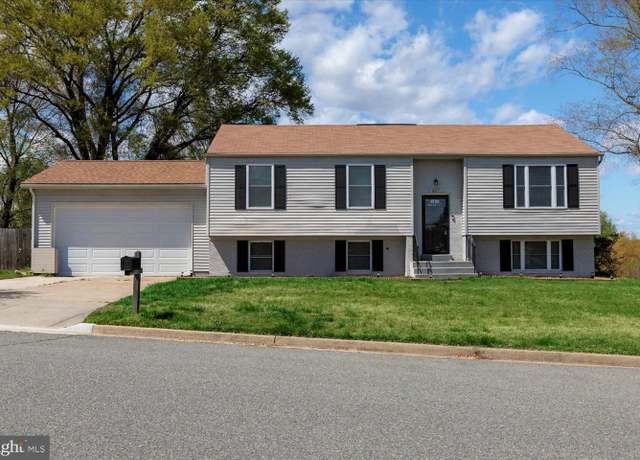 Property at 617 Castlewood Dr, Upper Marlboro, MD 20774, 4 beds, 3 baths