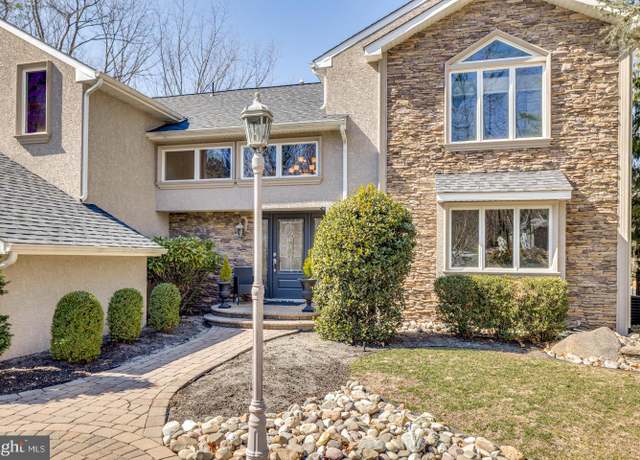 Property at 14 Corsham Dr, Medford, NJ 08055, 4 beds, 3.5 baths