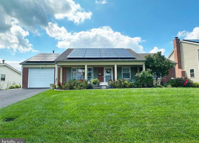 Property at 132 Edge Ln, Willingboro, NJ 08046, 3 beds, 2 baths
