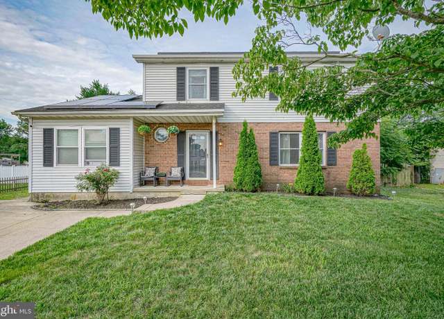 Property at 3 Danbury Dr, Erial, NJ 08081, 4 beds, 3 baths