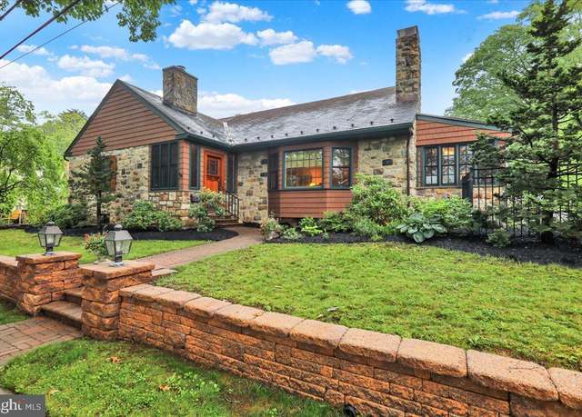 Property at 615 Wyoming Ave, Reading, PA 19610, 4 beds, 2 baths