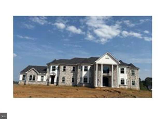 Property at 68 Fiorino Way #25, Sinking Spring, PA 19608, 7 beds, 7.5 baths