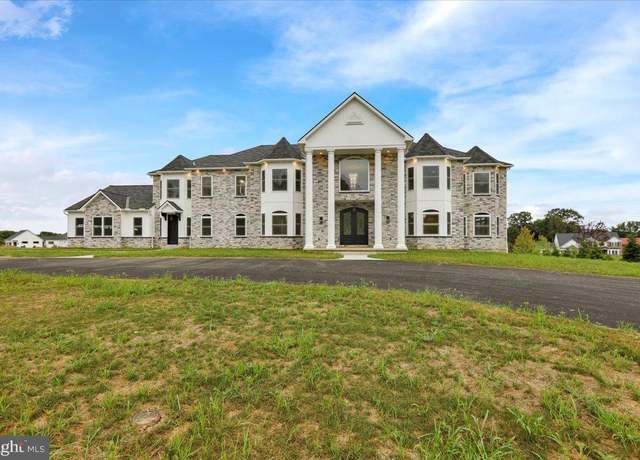 Property at 68 Fiorino Way #25, Sinking Spring, PA 19608, 7 beds, 7.5 baths