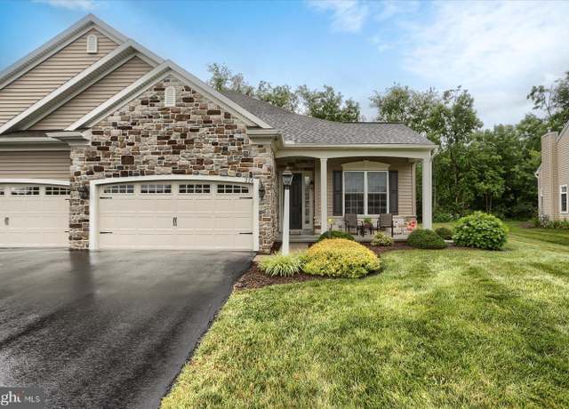 Property at 226 Carmella Dr, Mechanicsburg, PA 17050, 2 beds, 2 baths
