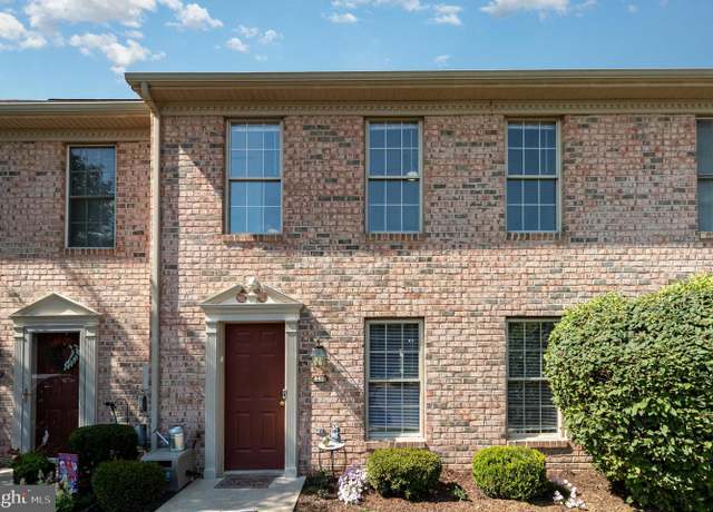 Property at 441 Stonehedge Ln, Mechanicsburg, PA 17055, 3 beds, 2.5 baths