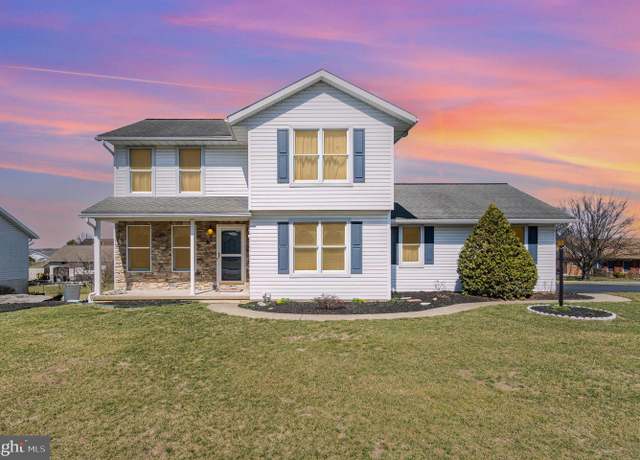 Property at 637 Rockledge Dr, Lebanon, PA 17042, 3 beds, 2.5 baths