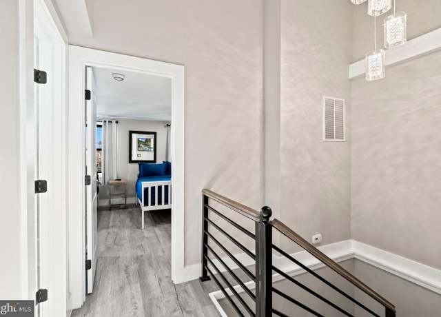Property at 124 W Master St, Philadelphia, PA 19122, 4 beds, 3.5 baths