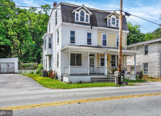 Property at 1448 S George St, York, PA 17403, 4 beds, 1.5 baths