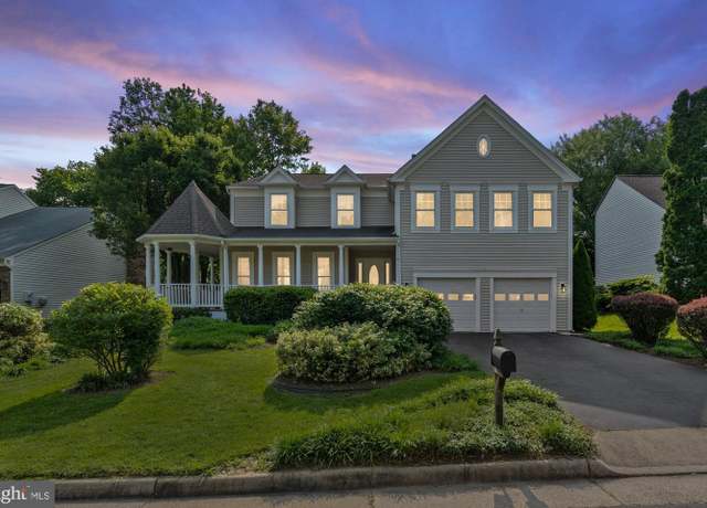 Property at 6015 Forest Run Dr, Clifton, VA 20124, 4 beds, 2.5 baths